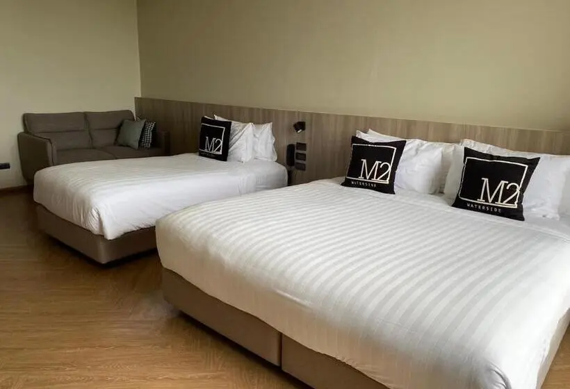 اتاق خانوادگی, M2 Hotel Waterside