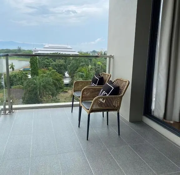 سوییت, M2 Hotel Waterside