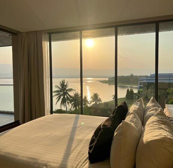 스위트, M2 Hotel Waterside