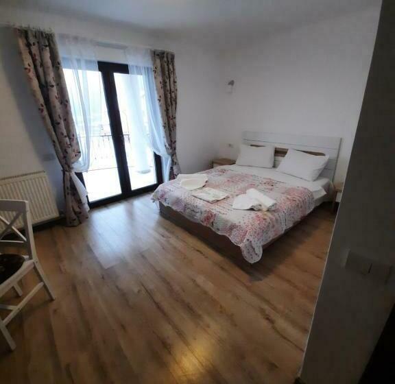 バルコニー付きスタンダードルーム, Aristocat Hotels Rasnov