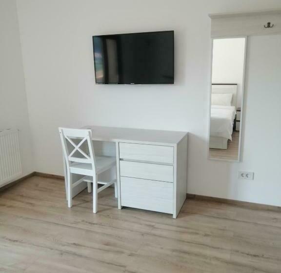 マウンテンビュースタンダードルーム, Aristocat Hotels Rasnov