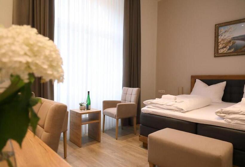 اتاق سوپریور, Pension Moselvilla 1900