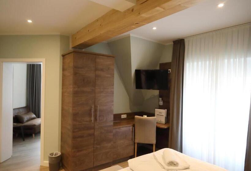 اتاق لوکس, Pension Moselvilla 1900