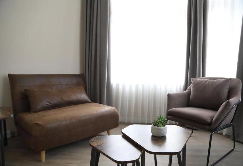 اتاق لوکس, Pension Moselvilla 1900