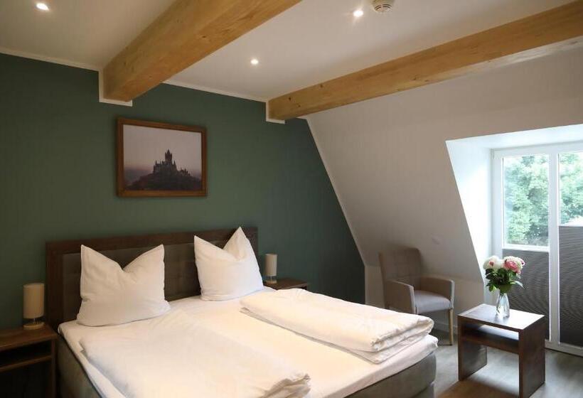 اتاق لوکس, Pension Moselvilla 1900