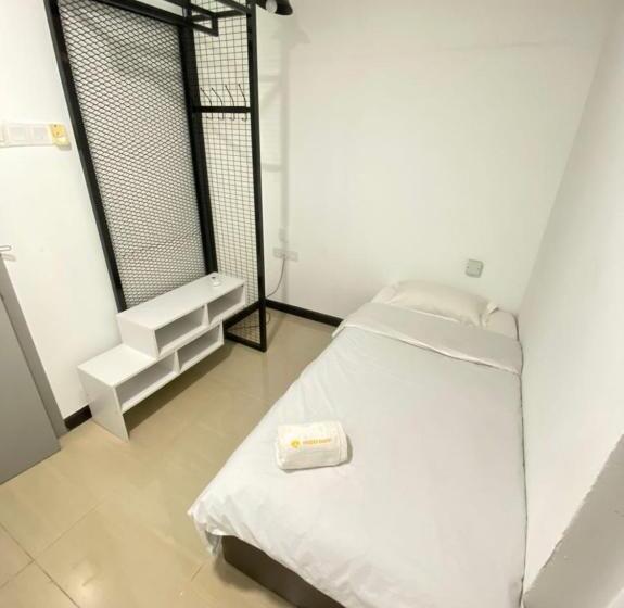 اتاق استاندارد یک نفره, Masroom Hotel Kuala Lumpur