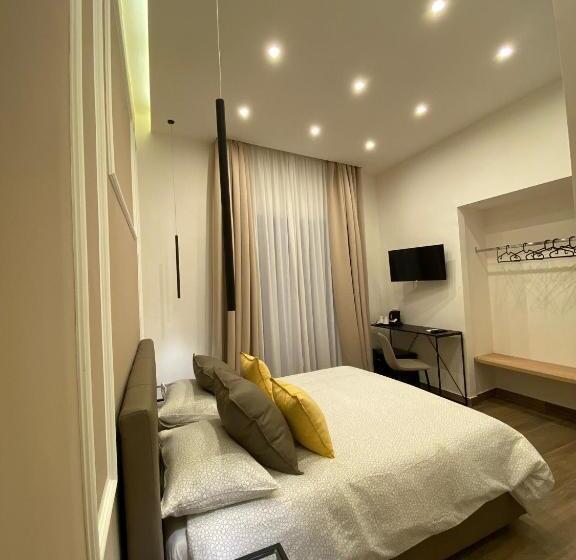 اتاق استاندارد, Salotto Toledo