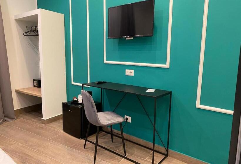 اتاق سوپریور, Salotto Toledo