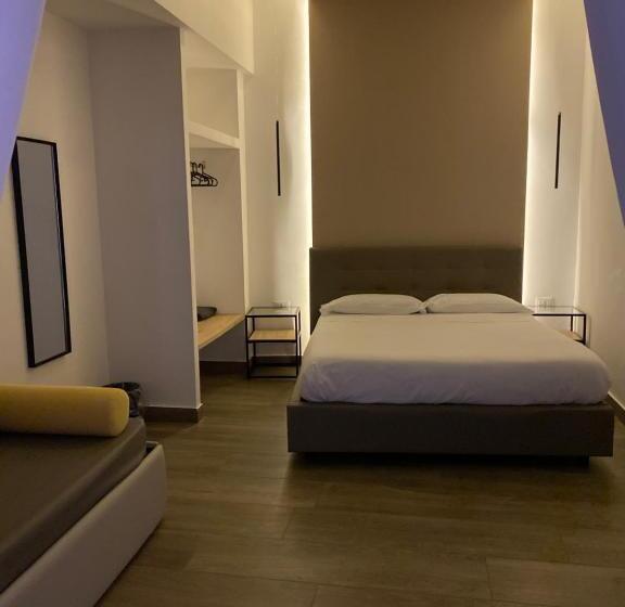 اتاق لوکس خانوادگی, Salotto Toledo