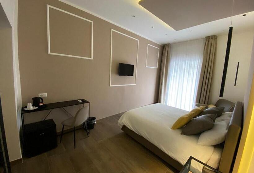 اتاق لوکس با تخت بزرگ, Salotto Toledo