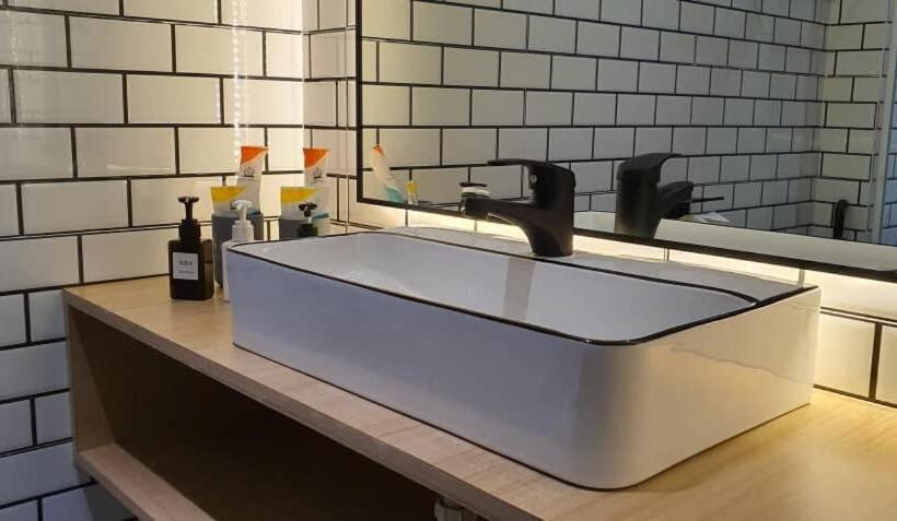 חדר סטנדרט עם מיטת קווין, Vista