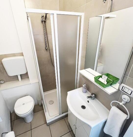 اتاق استاندارد یک نفره, Easyrooms One