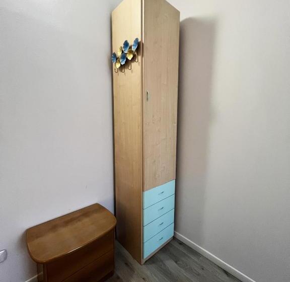 اتاق استاندارد یک نفره, Easyrooms One