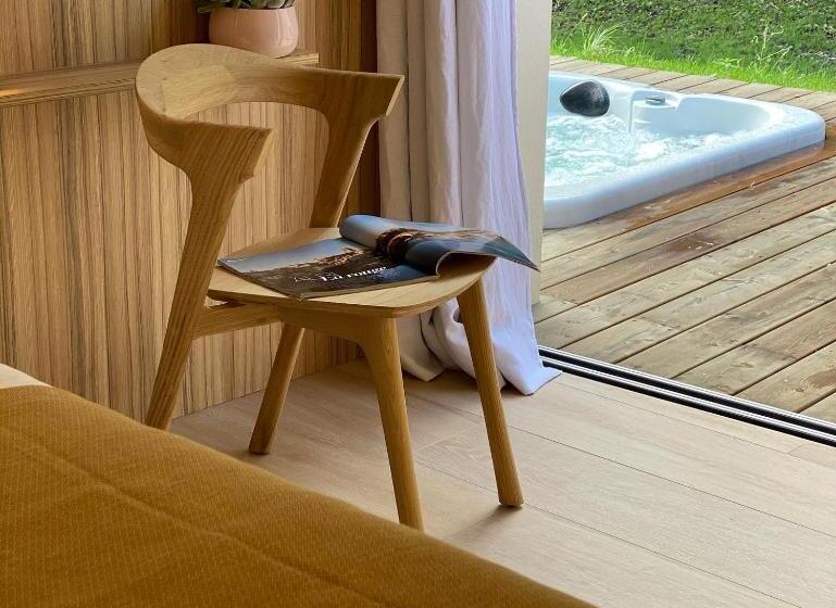 Номер Deluxe с Гидромассажем, Chambres Avec Jacuzzi Privatif Kassiopée Bed & Spa