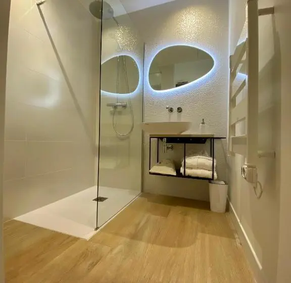 バスタブ付きデラックスルーム, Chambres Avec Jacuzzi Privatif Kassiopée Bed & Spa