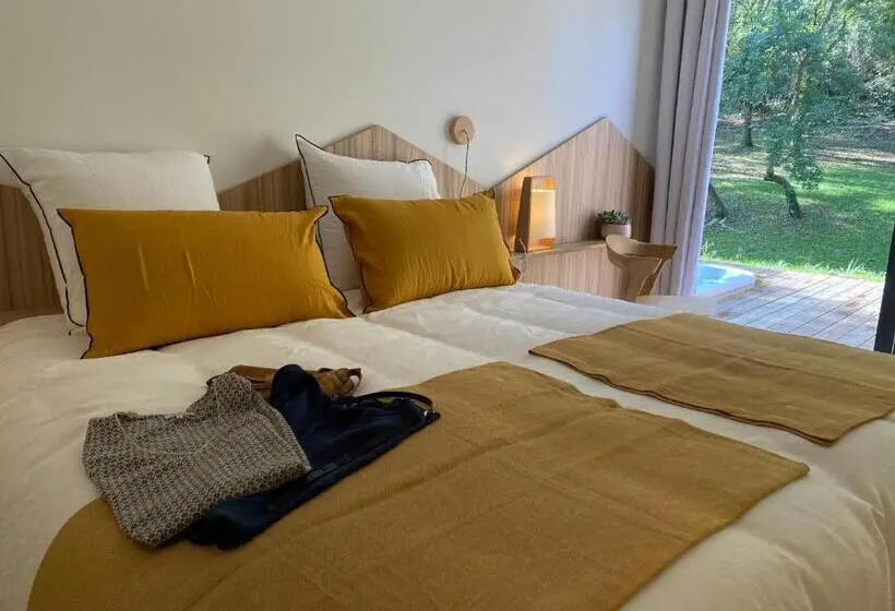 バスタブ付きデラックスルーム, Chambres Avec Jacuzzi Privatif Kassiopée Bed & Spa