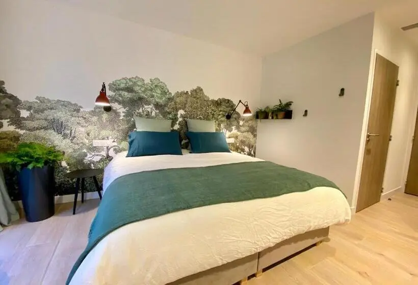 キングサイズベッドのスタンダードルーム, Chambres Avec Jacuzzi Privatif Kassiopée Bed & Spa