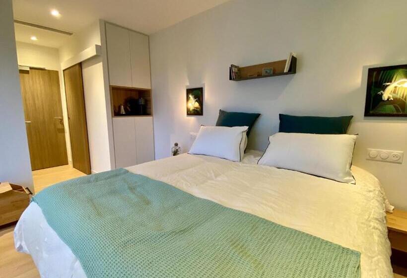Стандартный Номер Кровать Кинг, Chambres Avec Jacuzzi Privatif   Kassiopée Bed & Spa