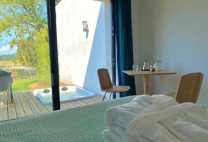 Стандартный Номер Кровать Кинг, Chambres Avec Jacuzzi Privatif Kassiopée Bed & Spa