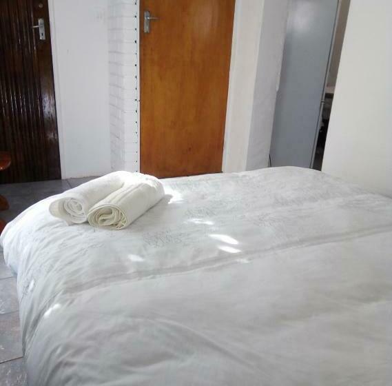 شقة غرفة نوم واحدة بالطابق الأرضى, Spacious 1bed + Braai 13km To Paternoster Beach