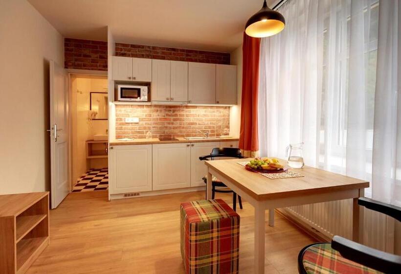 سوییت با چشم‌انداز کوه, Apartmány Adam
