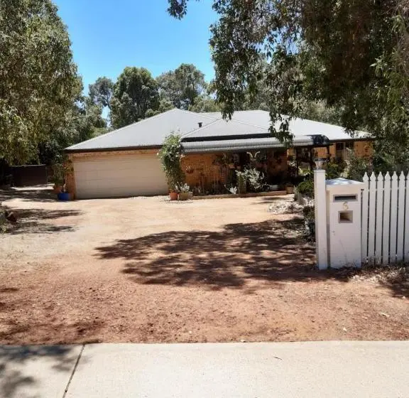 スタンダードルーム, Mundaring Bed And Breakfast