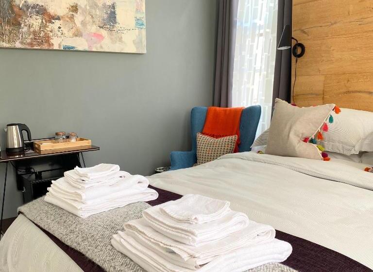 חדר דחוקס עם מיטת קינג, Merchant39