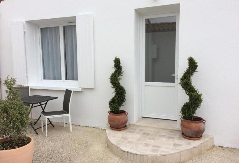 חדר סטנדרט, La Parenthèse