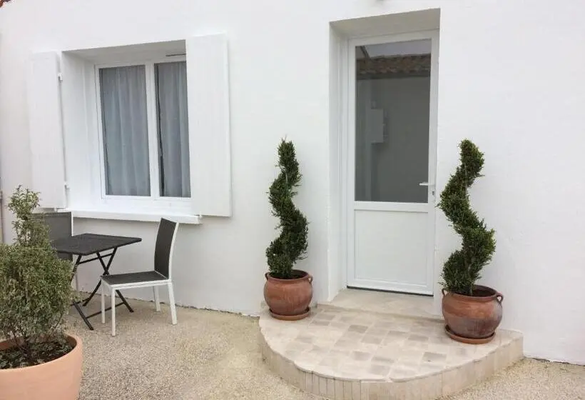 اتاق استاندارد, La Parenthèse
