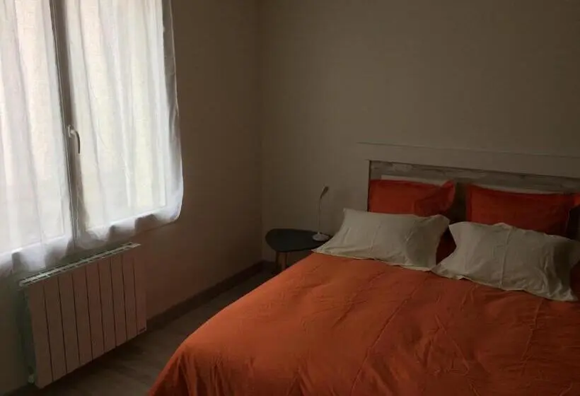 اتاق استاندارد, La Parenthèse