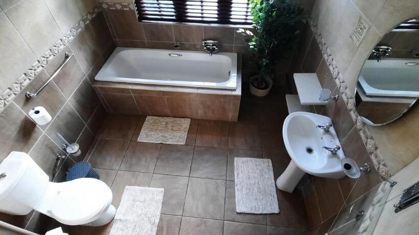 Семейный Номер, The Oak Potch Guesthouse