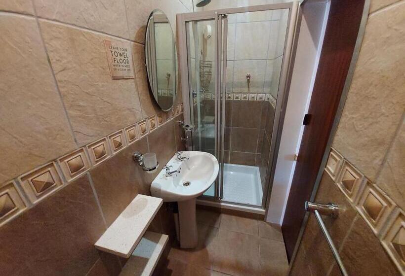 Номер Стандарт, The Oak Potch Guesthouse