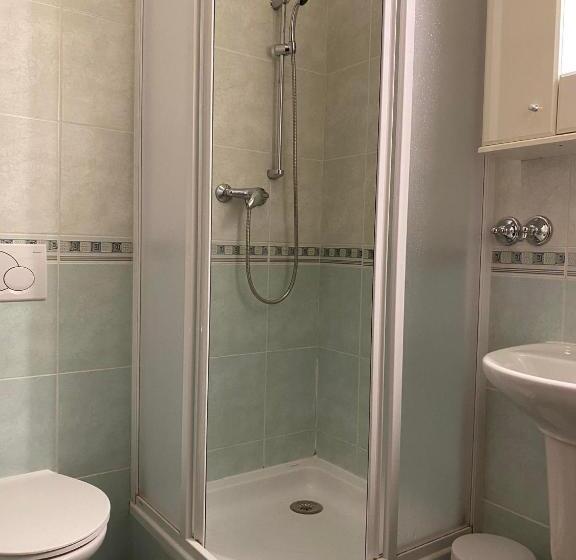 سوئیت با بالکن, Vila Bellevue