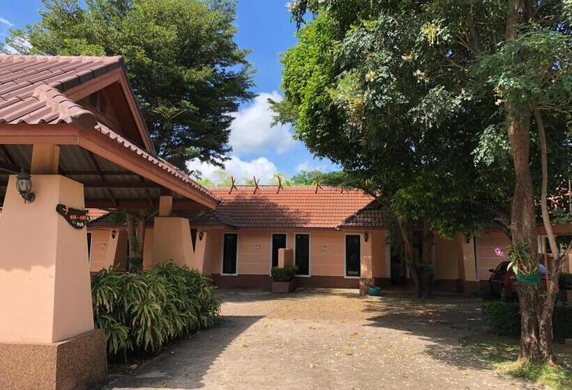 デラックスルーム, Siwasom Resort Sakon Nakhon