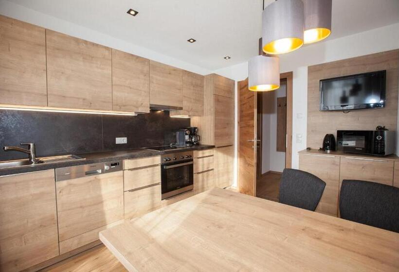 آپارتمان 1 خوابه با بالکن, Haus Küchelspitz