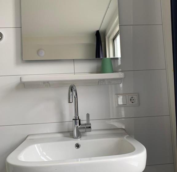 Номер Стандарт Совместная Ванная, Kleinschalig Hostel In Deventer, Hartje Stad, Aan De Ijssel