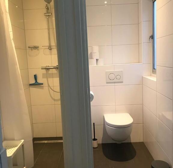 带共用浴室的标准房间, Kleinschalig Hostel In Deventer, Hartje Stad, Aan De Ijssel