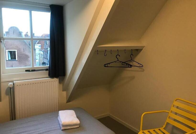 标准单人间, Kleinschalig Hostel In Deventer, Hartje Stad, Aan De Ijssel