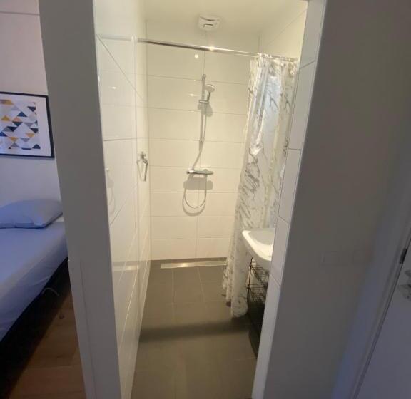 Номер Стандарт, Kleinschalig Hostel In Deventer, Hartje Stad, Aan De Ijssel