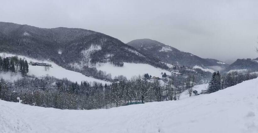 غرفة قياسية ثلاثية, Agriturismo Green Valley