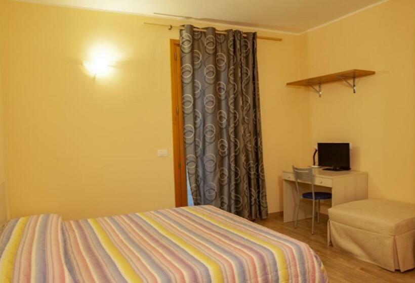 غرفة قياسية ثلاثية, Agriturismo Green Valley