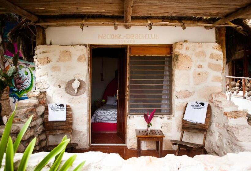 スタンダードバンガロー, Nacional Beach Club & Bungalows