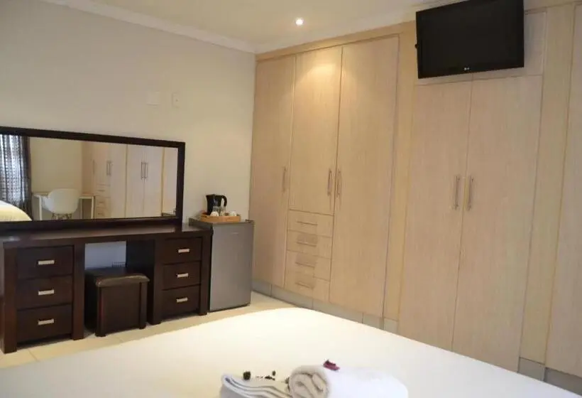 ビジネスルーム, Hush Guest House