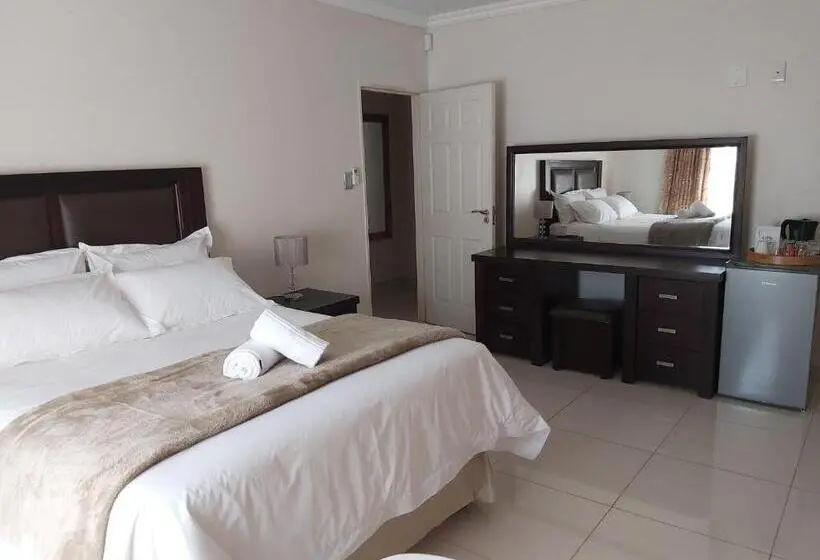 ビジネスルーム, Hush Guest House