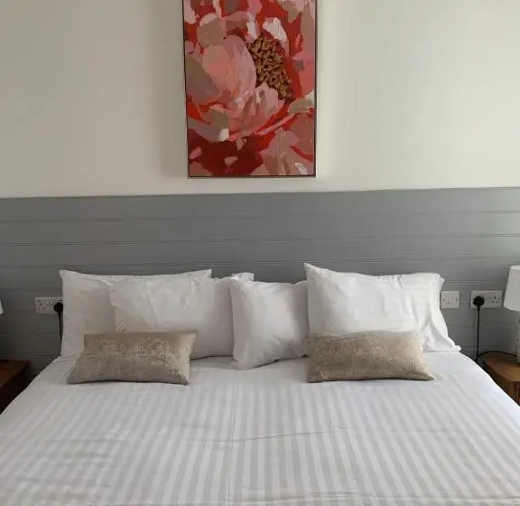 Chambre Standard Adaptée aux Personnes à Mobilité Réduite, Racecourse View