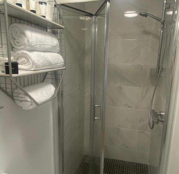 스탠다드 룸, Racecourse View