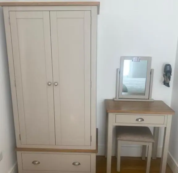 Chambre Deluxe Individuelle, Racecourse View