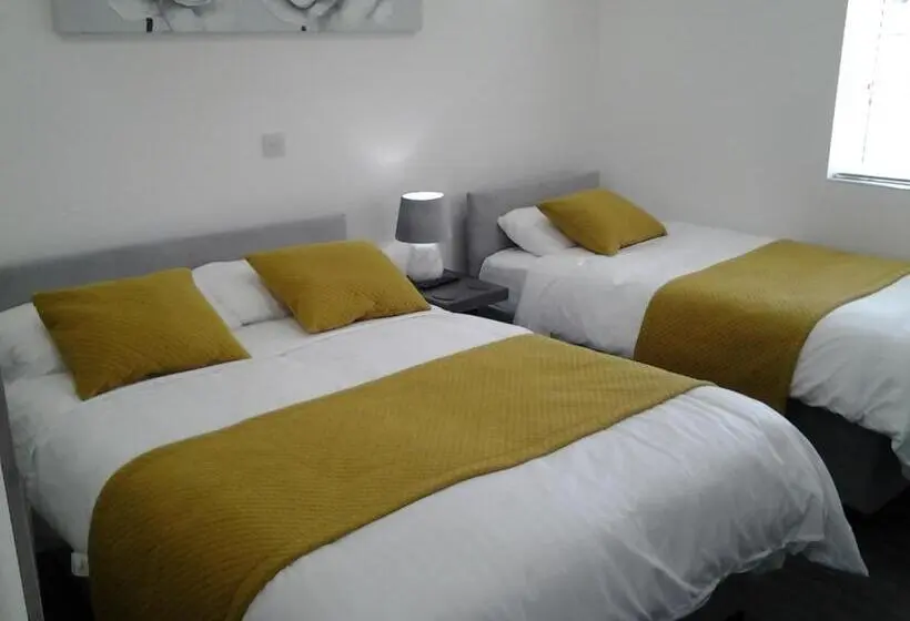 スタンダード４人部屋, Lady Charlotte Guest Rooms Triple Rooms