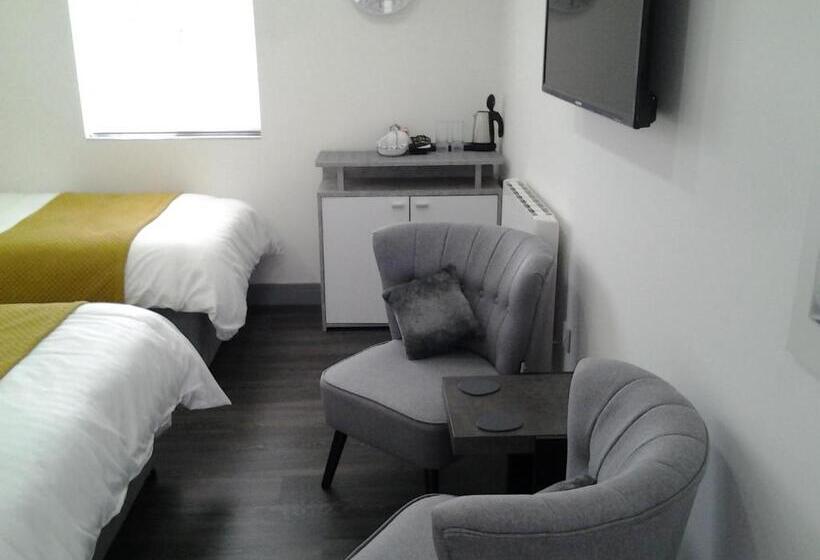 スタンダード4人部屋, Lady Charlotte Guest Rooms Triple Rooms