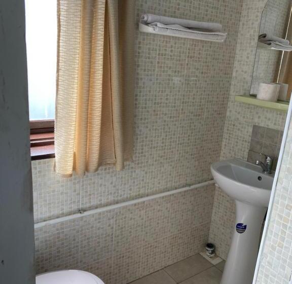 חדר סטנדרט לשלושה, Sziklakert   életöröm Vendégház